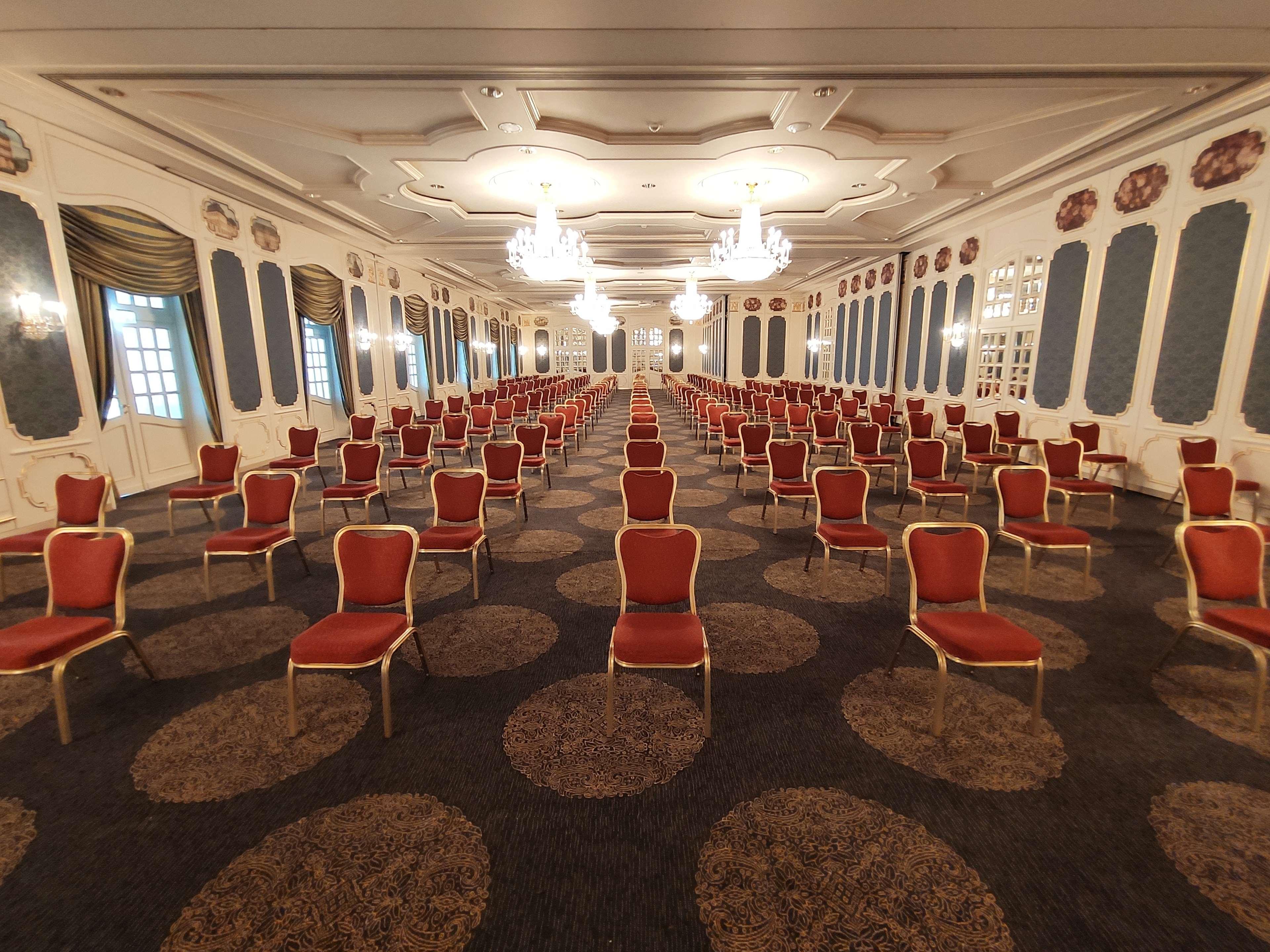 Hilton Hotel 5*