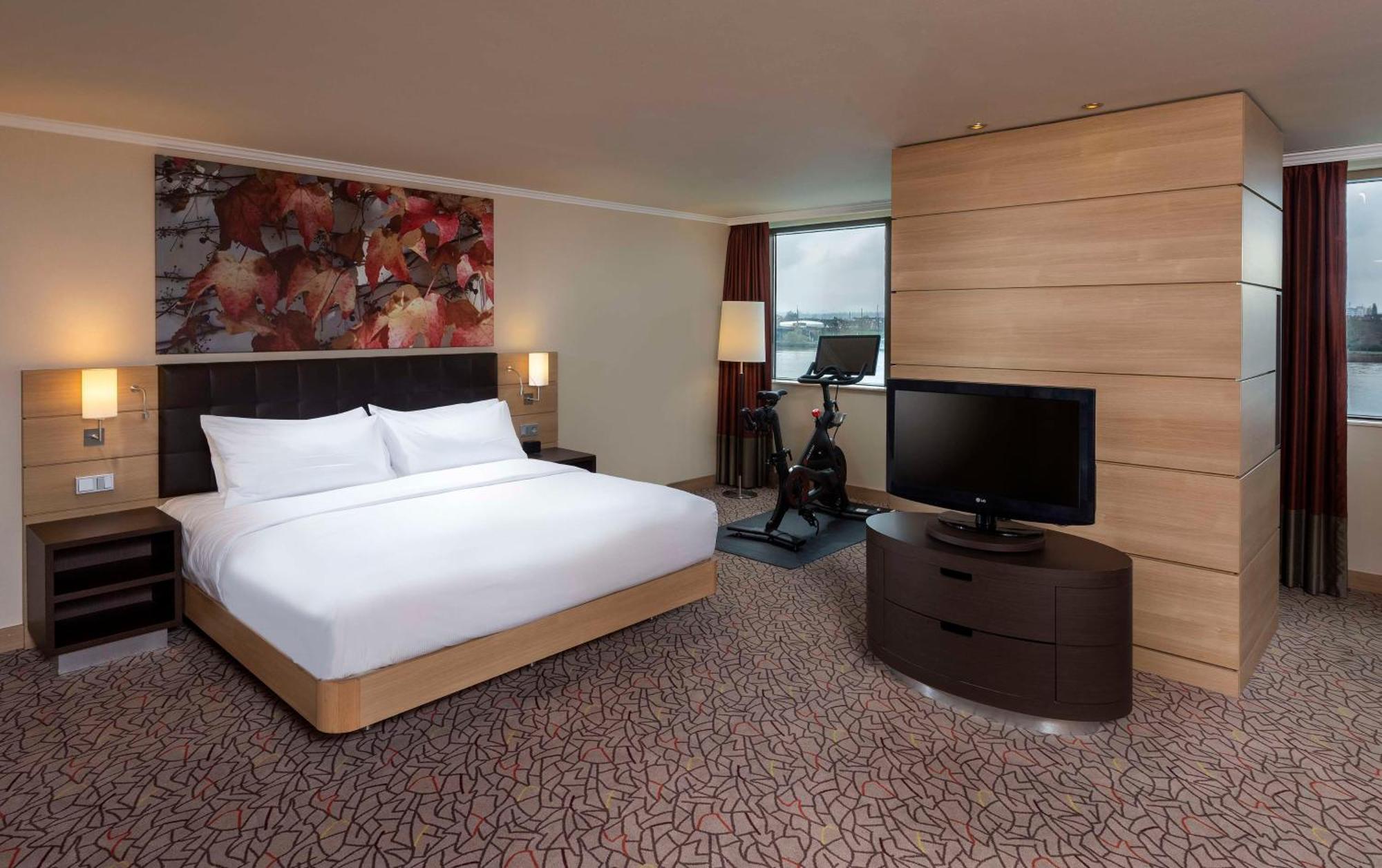 Hilton Hotel 5*