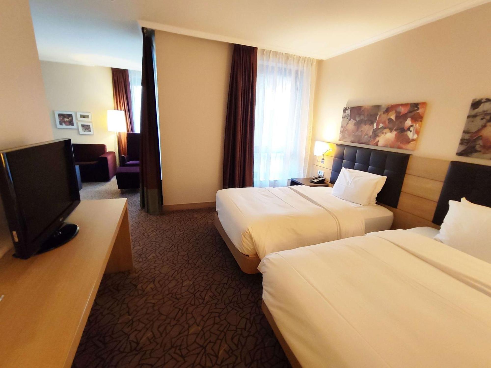 Hilton Отель