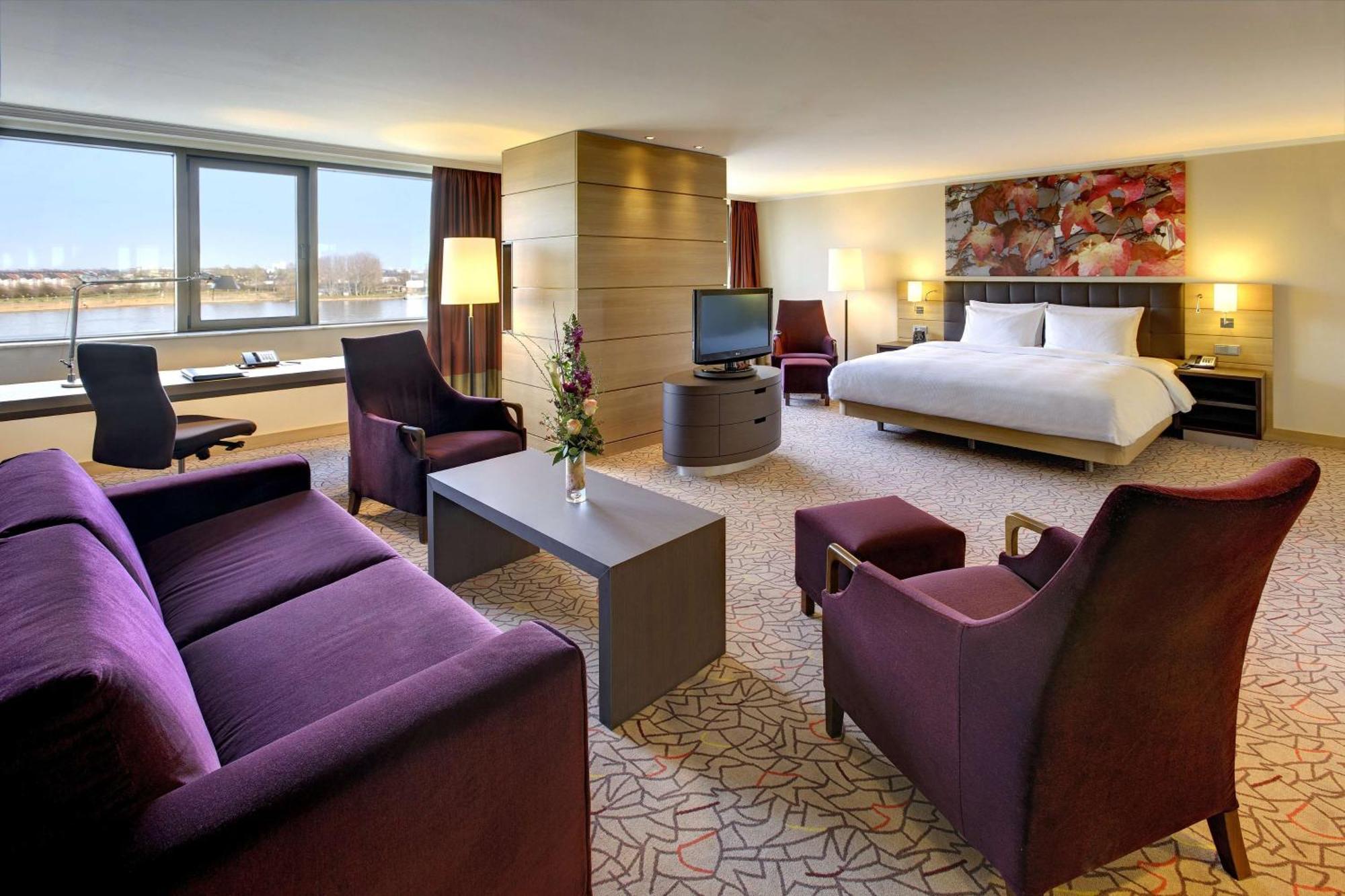 Hilton Hotel 5*